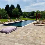 Beautiful 1 Hr 45 Min From Paris Villa