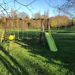 Beautiful 1 Hr 45 Min From Paris *