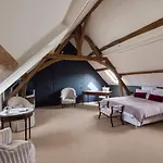Beautiful 1 Hr 45 Min From Paris