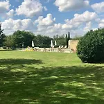 Beautiful 1 Hr 45 Min From Paris Villa
