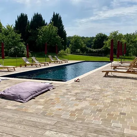 Beautiful 1 Hr 45 Min From Paris Villa