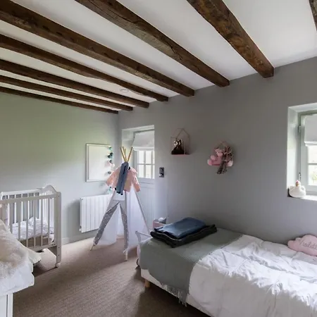 Beautiful 1 Hr 45 Min From Paris Villa