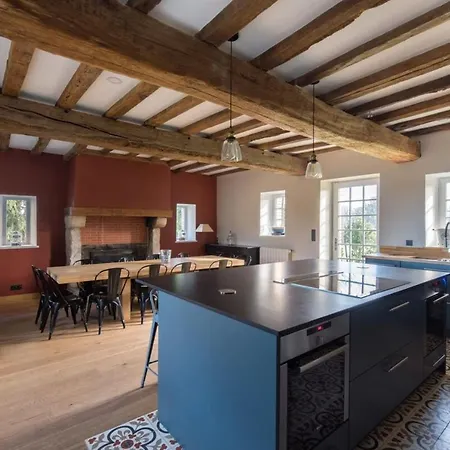 Beautiful 1 Hr 45 Min From Paris