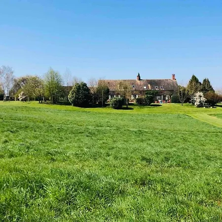 Beautiful 1 Hr 45 Min From Paris *