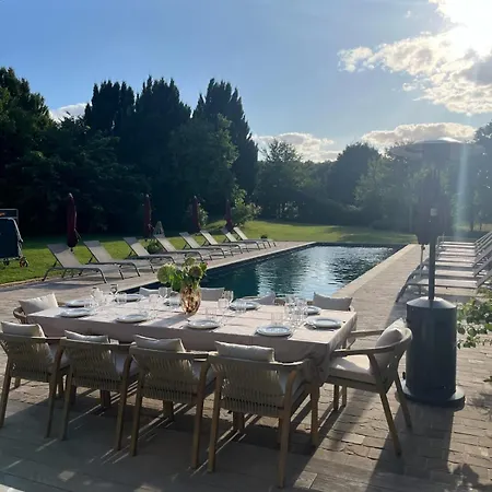 Beautiful 1 Hr 45 Min From Paris