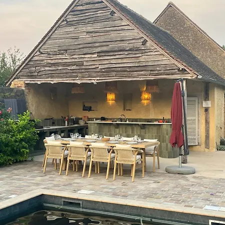 Beautiful 1 Hr 45 Min From Paris Villa