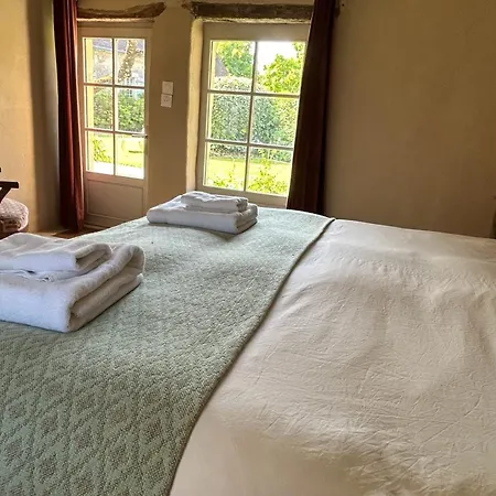 Beautiful 1 Hr 45 Min From Paris *