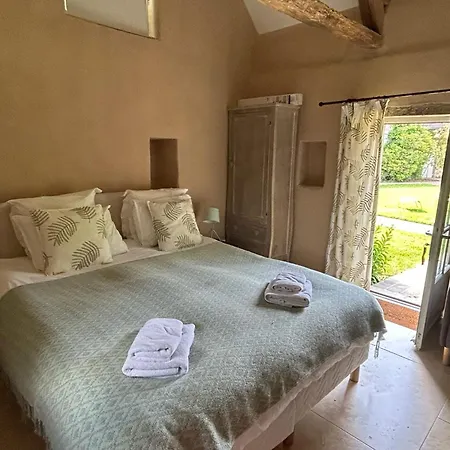 Beautiful 1 Hr 45 Min From Paris Villa