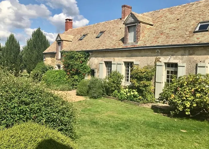 Beautiful 1 Hr 45 Min From Paris *