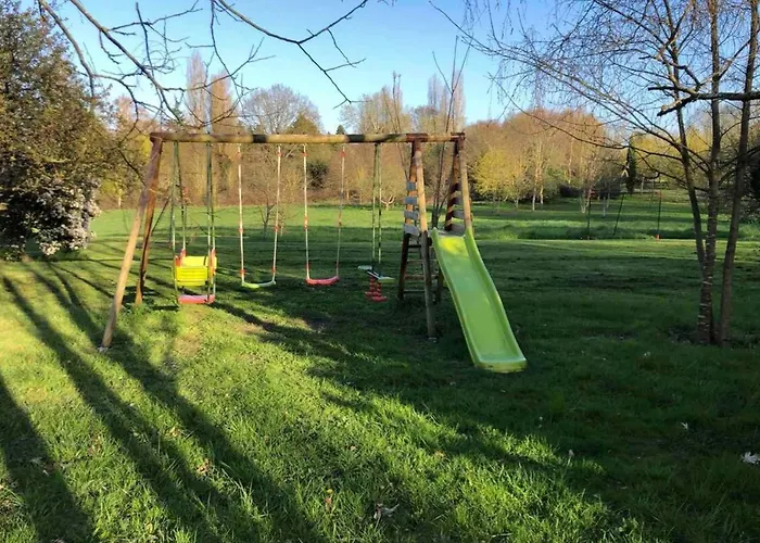 Beautiful 1 Hr 45 Min From Paris *