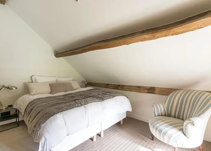 Beautiful 1 Hr 45 Min From Paris