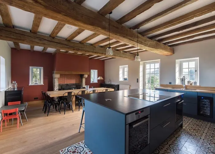 Beautiful 1 Hr 45 Min From Paris