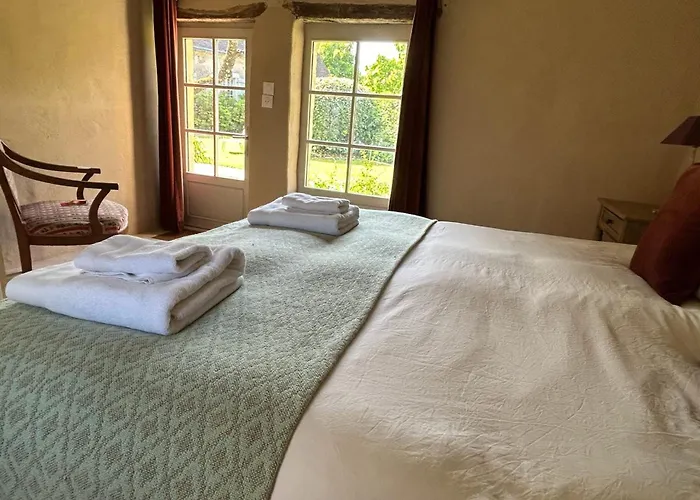 Beautiful 1 Hr 45 Min From Paris *